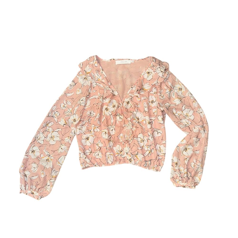 ASTR The Label Blouse Women's Size S Blush Ivory Floral Ruffle V Neck Cropped